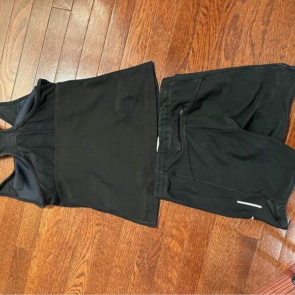 Nike Dri-Fit - Picture 2 of 2